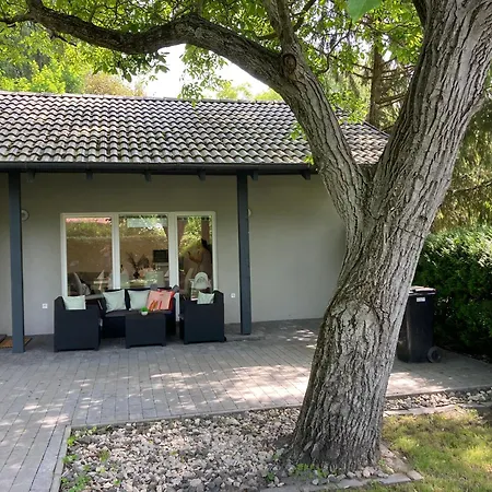 Semesterbostad Diofa Vendeghaz *